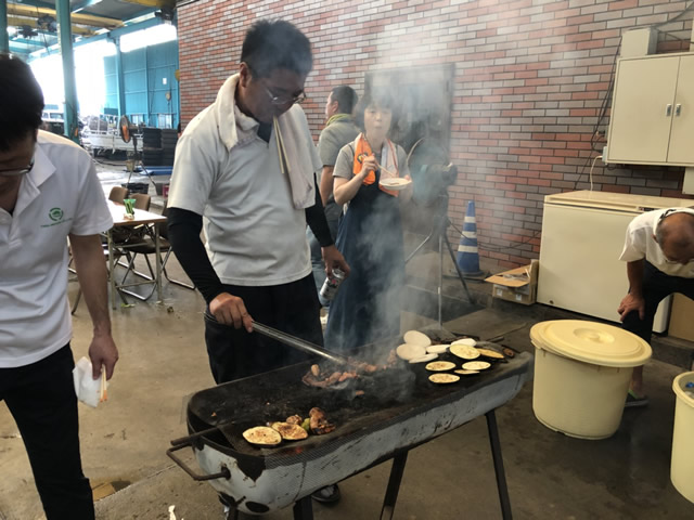 多田自動車商会は社員みんなでBBQなどをたのしみます。